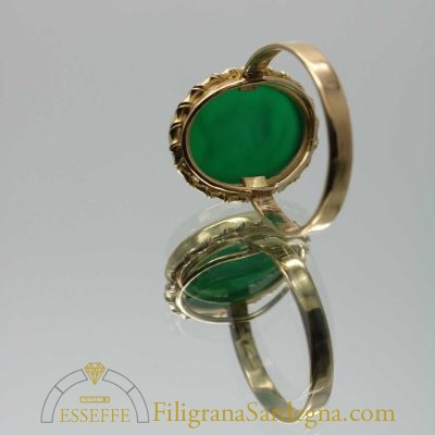 Anello con agata verde e torchon d’oro