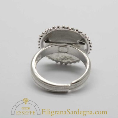 Anello con bottone e granato in argento brunito (piccolo)