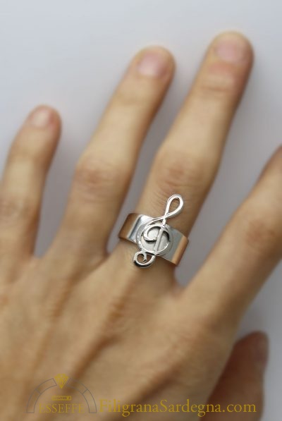 Anello con chiave di violino