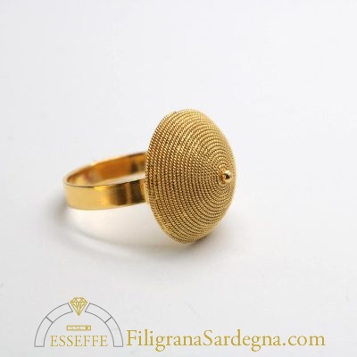 Anello con corbula grande in filigrana d'oro