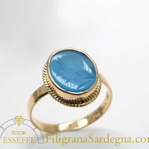 Anello con corniola media blu