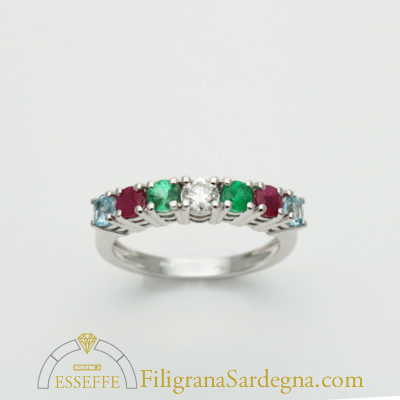 Anello con diamante, smeraldi, rubini e acquemarine