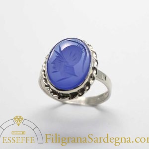 Anello corniola blu con torchon in argento