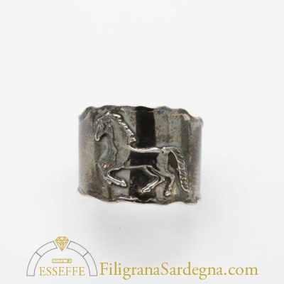 Anello in argento con cavallo