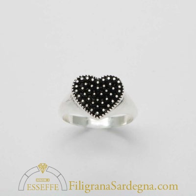 Anello in argento con cuore a nido d'ape