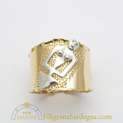 Anello in oro con dea madre