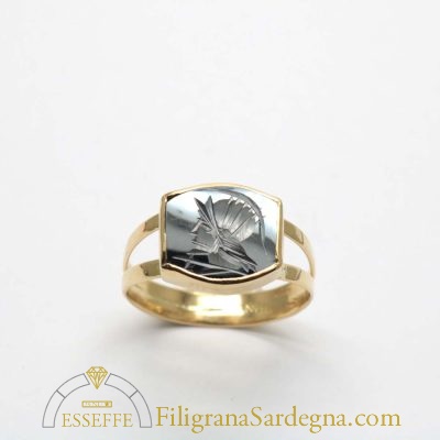 Anello in oro con ematite