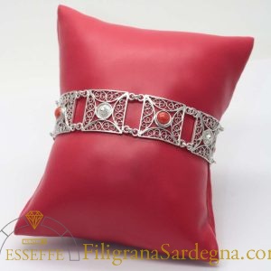 Bracciale argento con maglie quadrate in filigrana e coralli