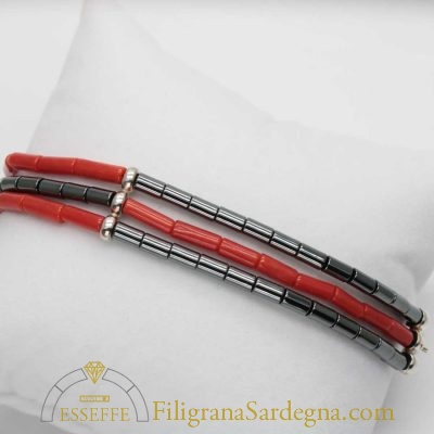 Bracciale cannettine di corallo ed ematite con chiusura in argento