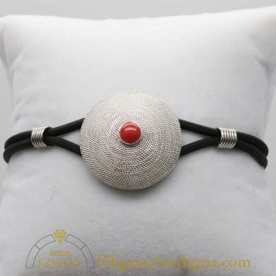 Bracciale caucciù con corbula e corallino