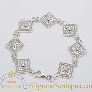 Bracciale con elementi in filigrana d’argento a rombo