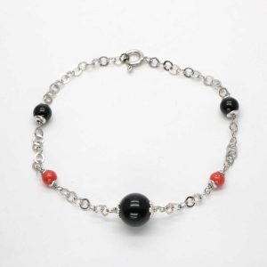 Bracciale con onice e corallo