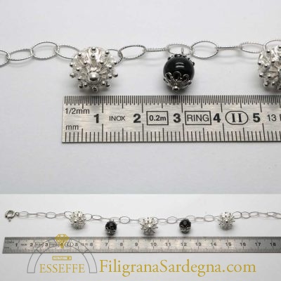 Bracciale in argento con bottoni sardi