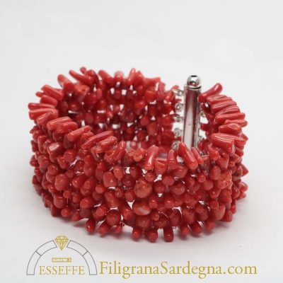 Bracciale in argento con sassi di corallo