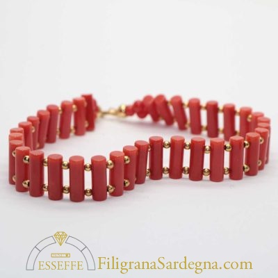 Bracciale in oro e corallo a cannettine