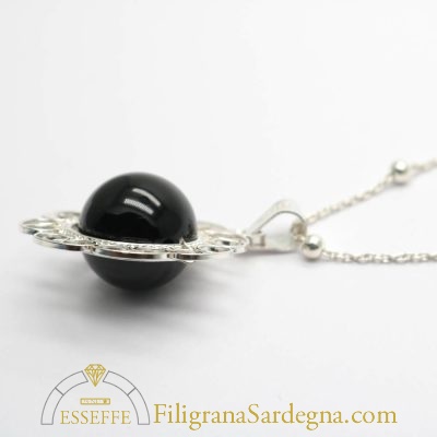 Ciondolo argento e onice nera realizzato a mano con collana