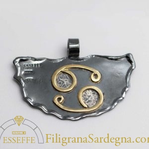 Ciondolo in argento e oro con segno zodiacale cancro