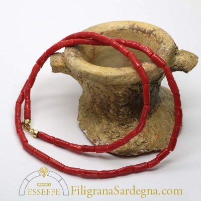 Collana con cannettine di corallo rosso di Sardegna