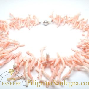 Collana con frange di corallo rosa