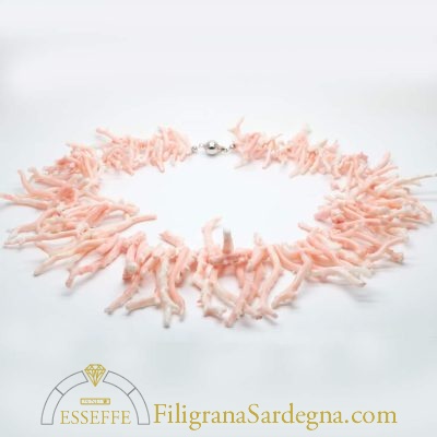 Collana con frange di corallo rosa