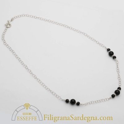 Collana in argento con onice nera