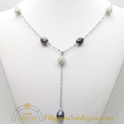 Collana in oro bianco con perle grigio viola e strass