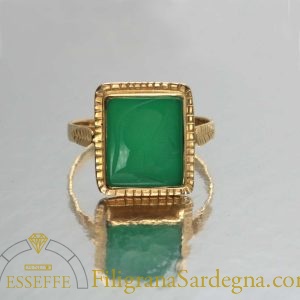 Corniola verde quadrata in oro