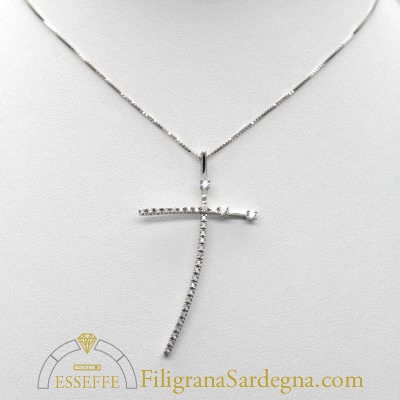 Croce con collana in oro bianco e zirconi