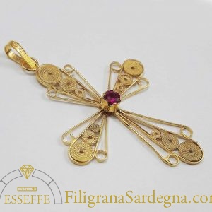 Croce in filigrana d’oro con sintesi di rubino