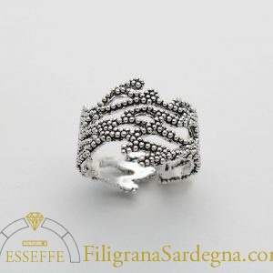 Anello con granulazione e traforo
