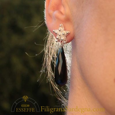 Orecchini argento pendenti con goccia blu