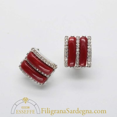 Orecchini con corallo e zirconi