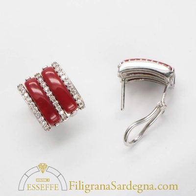 Orecchini con corallo e zirconi