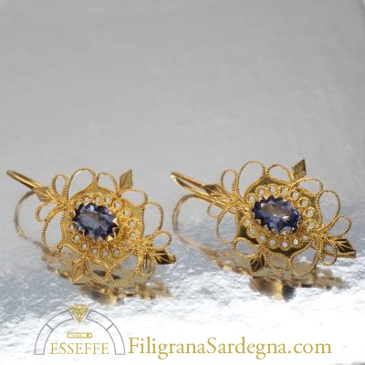 Orecchini in filigrana d'oro con Tanzanite