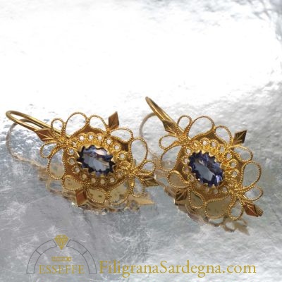 Orecchini in filigrana d'oro con Tanzanite