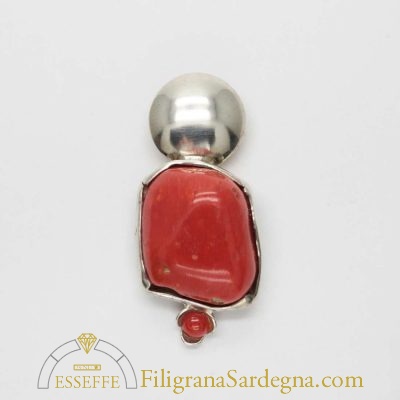 Pendente in argento con sasso di corallo rosso