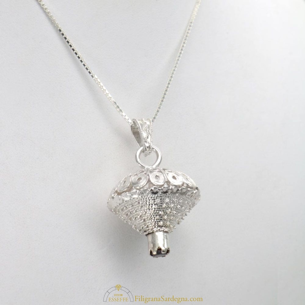Pendente in filigrana d'argento a bottone sardo con collana Gioielli  Sardi Filigrana Sardegna Esseffe Dorgali Laboratorio Orafo Francesco Serra