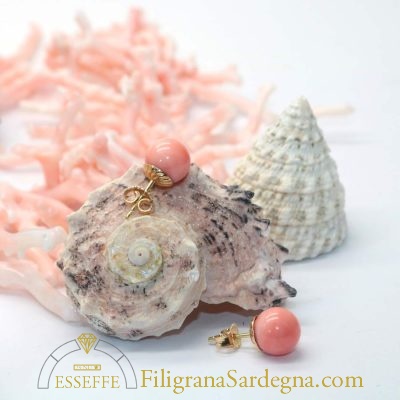 Sfere di corallo rosa
